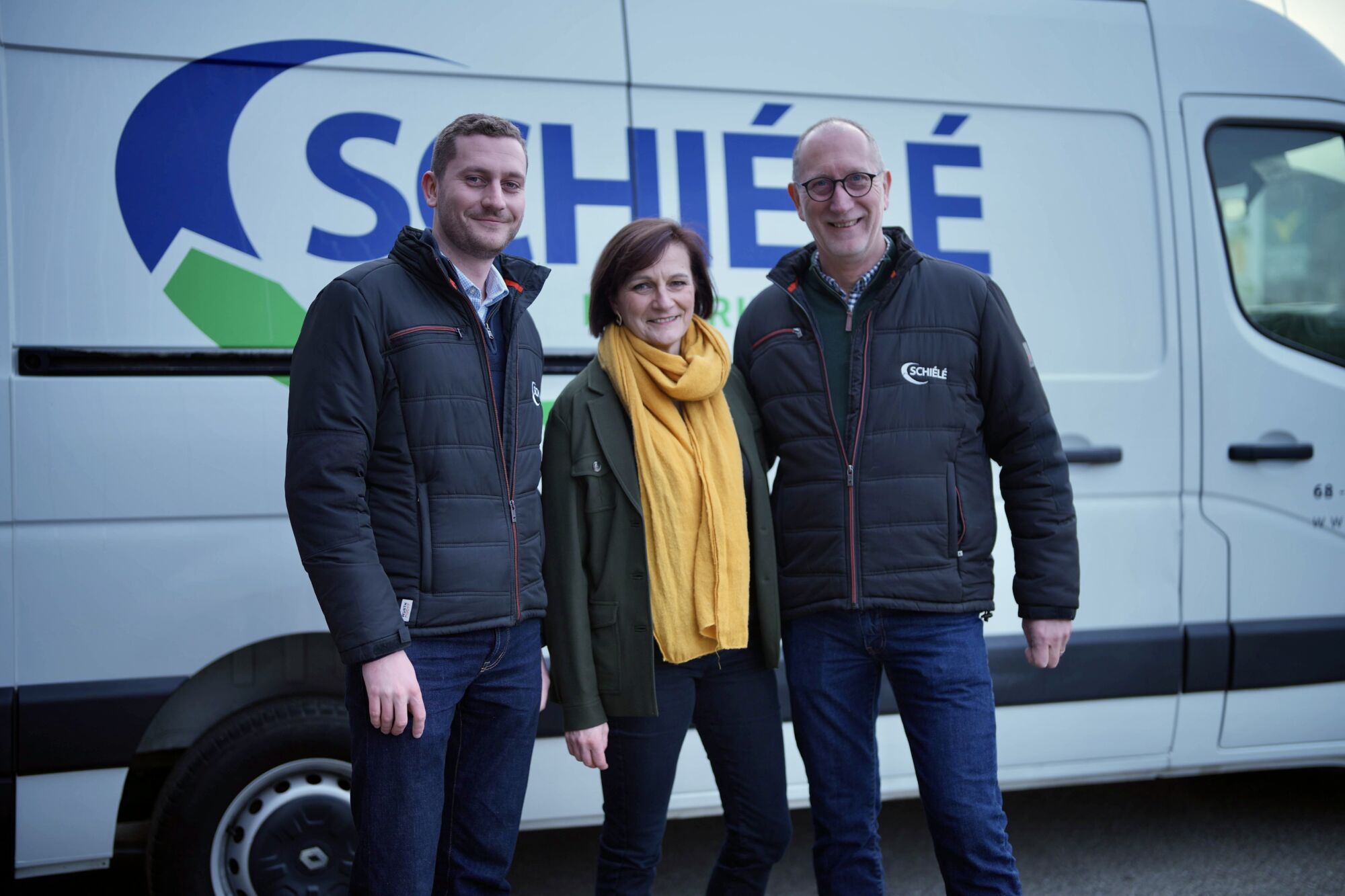 SCHIELE FAMILLE2 2 | Schiélé Schiélé Vinicole : entreprise spécialisée dans le conseil et la vente de matériel vinicole en Alsace Mulhouse