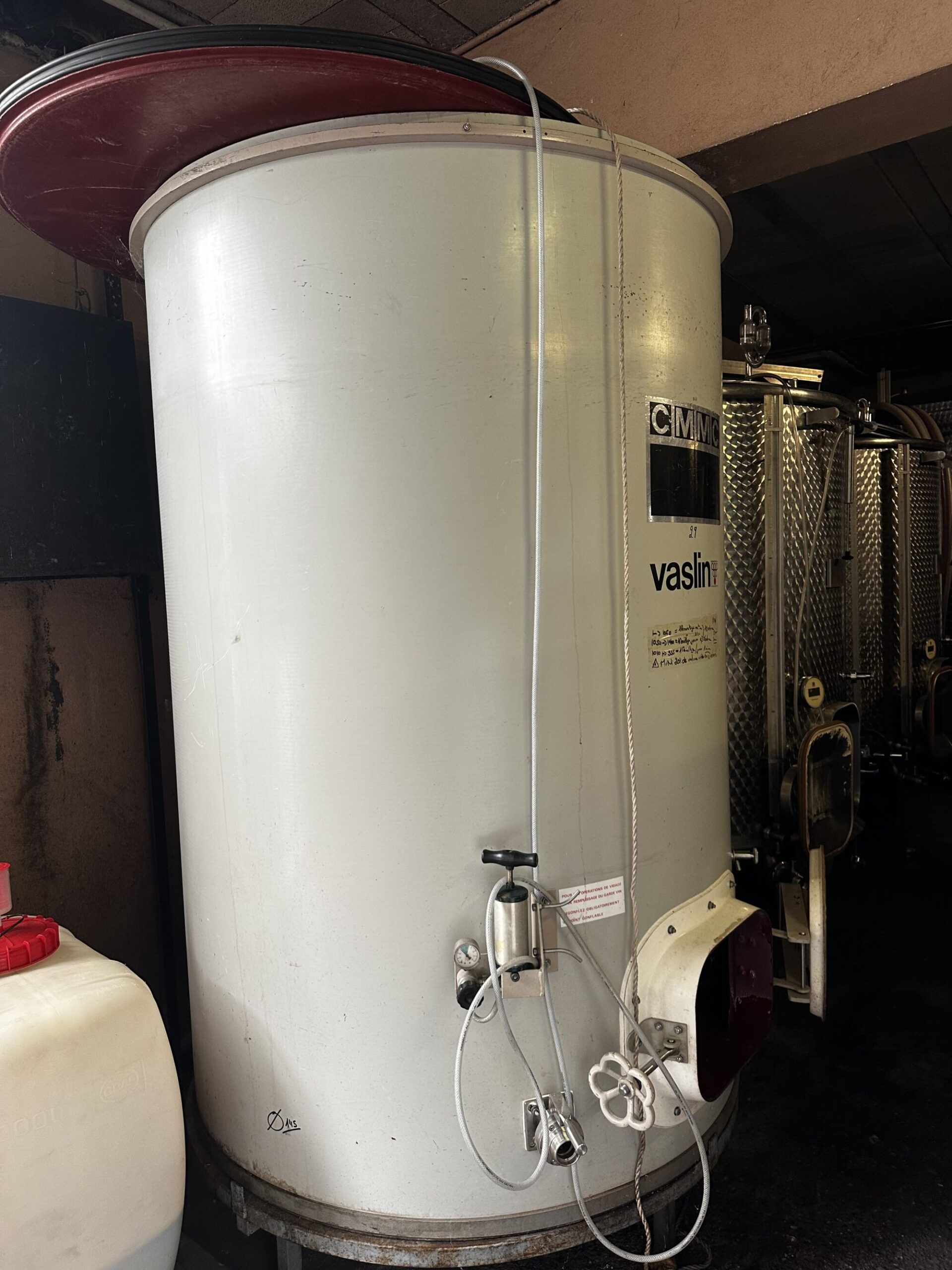 Cuve Fibre 29hl plafond mobile adaptée macération Wittelsheim 0