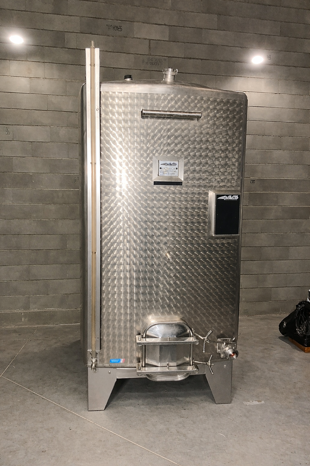 PHOTO CUVE MACERATION | Schiélé Cuve GIROUX 36HL MACERATION Pfastatt 0